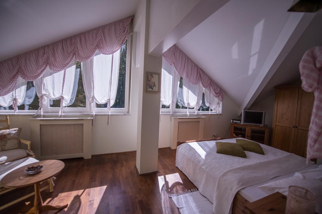 Guesthouse Trajbar Team Zaprešić Værelse billede